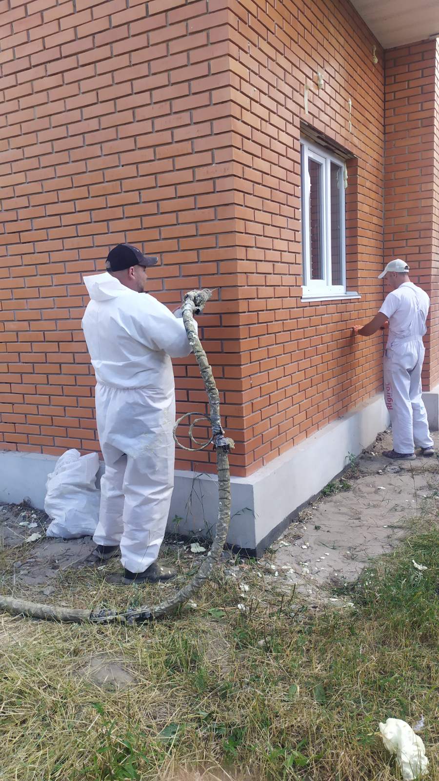 Заливка стен ППУ