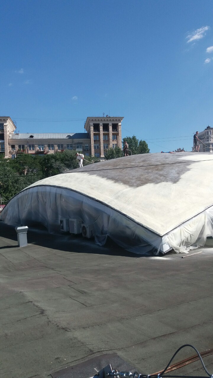Тепло- та гідроізоляція пінополіуретаном та полісечовиною